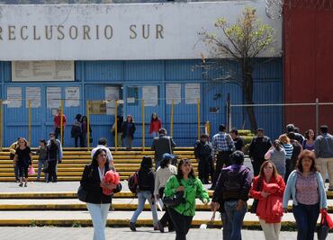 Cumplimentan ordenes de aprehensión contra 11 custodios del reclusorio sur