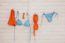 Cómo lavar tus trajes de baño para que no se dañen  