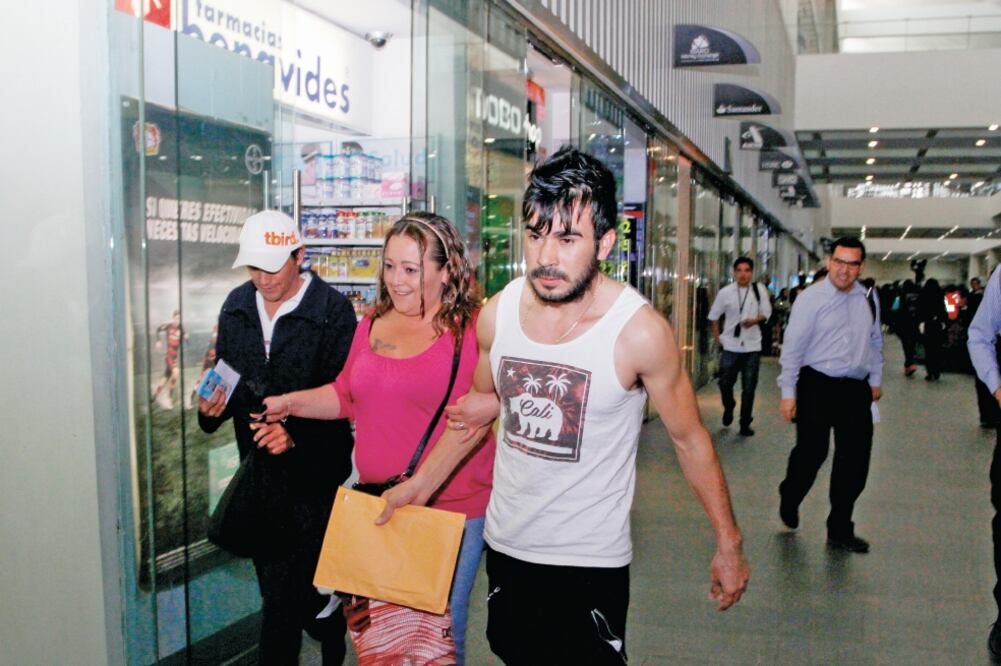 Las secretarías de Desarrollo Social y de Relaciones Exteriores trabajan en la construcción de estrategias para ayudar a que los mexicanos que regresan a nuestro país se puedan reintegrar a la vida económica y social (ARCHIVO EL UNIVERSAL)