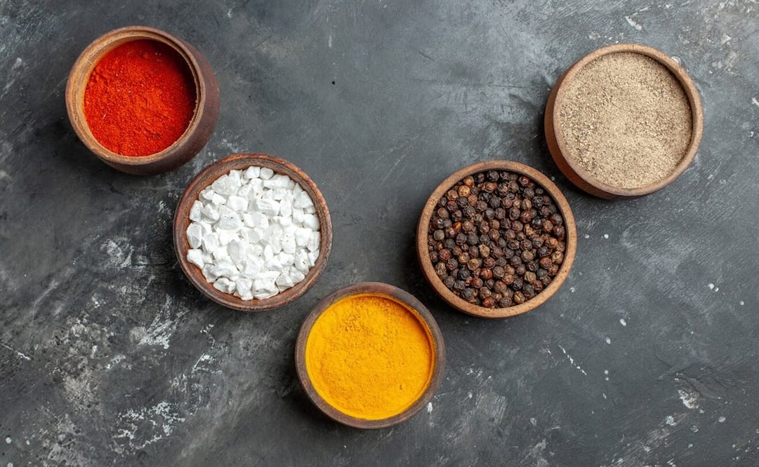 Este condimento es popular dentro de la cocina, pero resulta dañino en exceso. Foto: Pexels