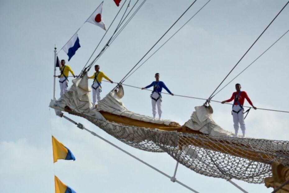 Llega buque escuela de la Armada de Colombia al puerto de Veracruz