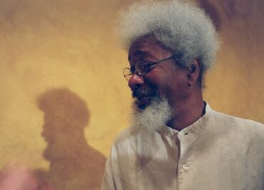 Tras ser encarcelado, Nobel de Literatura escribió sus memorias en papel higiénico