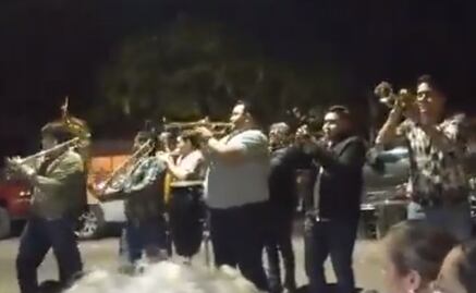 VIDEO ¡Músicos pecho tierra! Balacera causa pánico en fiesta de Cajeme, Sonora