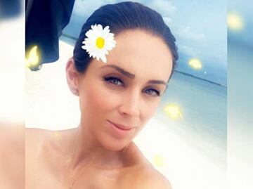 Jacqueline Bracamontes, embarazada y en bikini