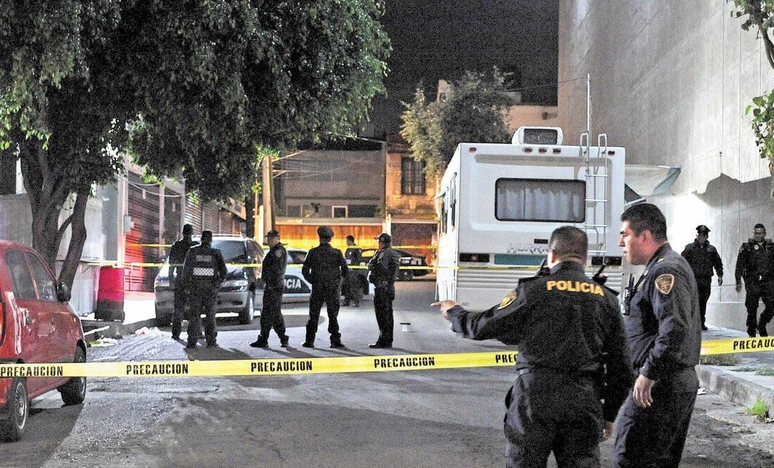 El elemento de la SSC fue asesinado la madrugada de ayer mientras hacía su rondín en las inmediaciones de la colonia Hidalgo. LUIS CARBAYO. CUARTOSCURO