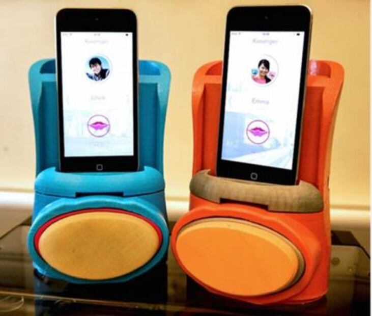 Los besos por móvil ya son posibles