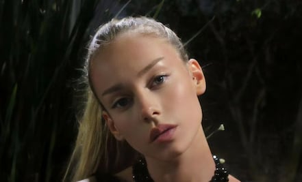 Ester Expósito paraliza la red al inspirarse en extraterrestre