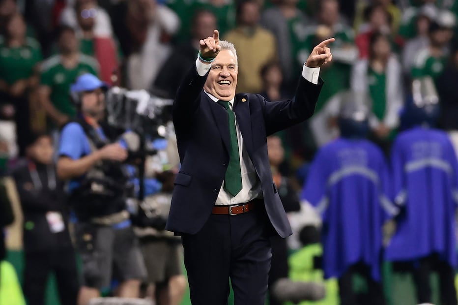 Javier Aguirre con la Selección Mexicana, durante los Octavos de Final del Mundial de 2026 ante Inglaterra - Foto: EFE