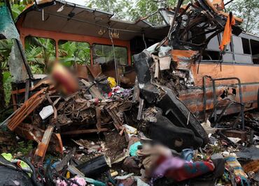 Al menos 65 muertos deja choque frontal de dos autobuses en Ghana
