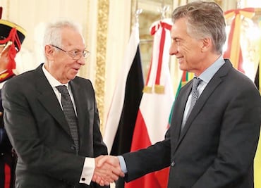 Mexican ambassador caught shoplifting in Argentina has a neurological disorder