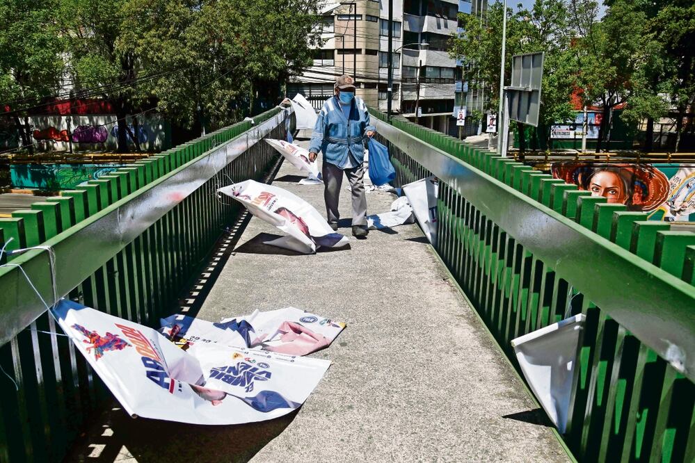 MC plantea que la propaganda electoral no obstaculice espacios de tránsito de las personas. Foto: Mario Jasso | Archivo Cuartoscuro