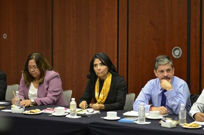 PRD entrega a disidencia magisterial propuesta educativa