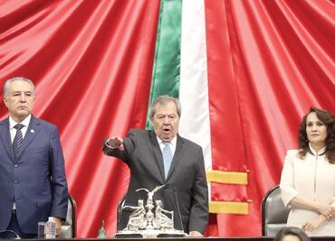 Festejan la aplanadora de Morena en Congreso