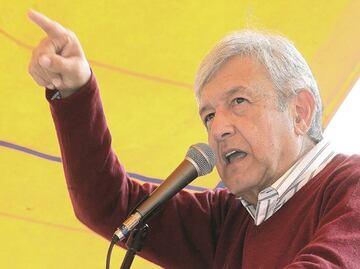 AMLO reaparece con combustible en 2017