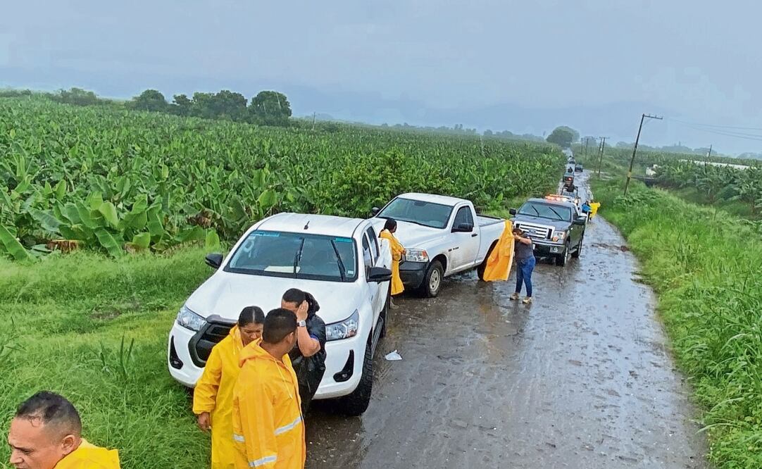 Lo que hace más peligroso a John es que “es muchísima el agua que trae, a pesar de que se degradó”, explicó funcionario de Protección Civil. Foto: Especial