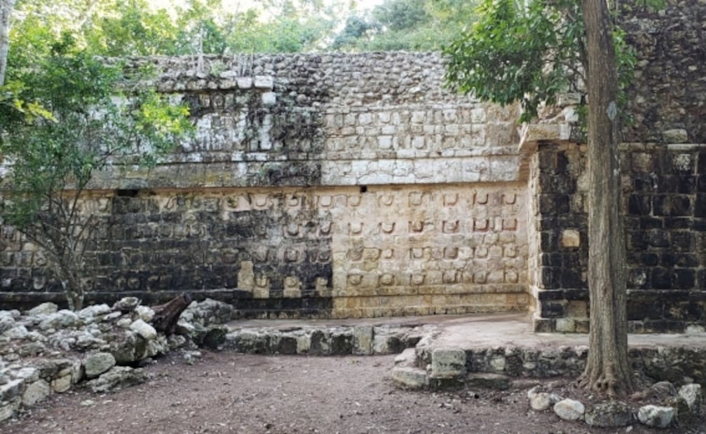 Descubren un palacio en zona arqueológica de Yucatán