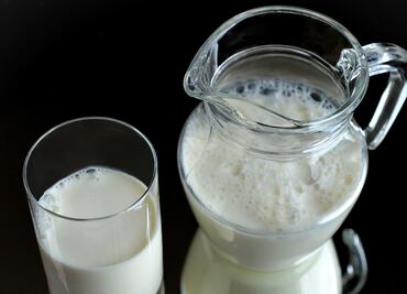 Acusan que Liconsa adeuda pagos por leche a productores de Veracruz