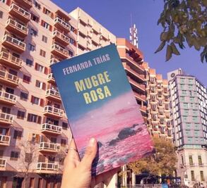 La uruguaya Fernanda Trías gana el Premio Sor Juana Inés de la Cruz de la FIL