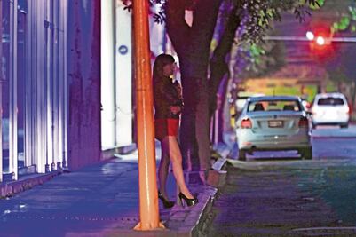 Senadores del PT buscan regularizar el trabajo sexual