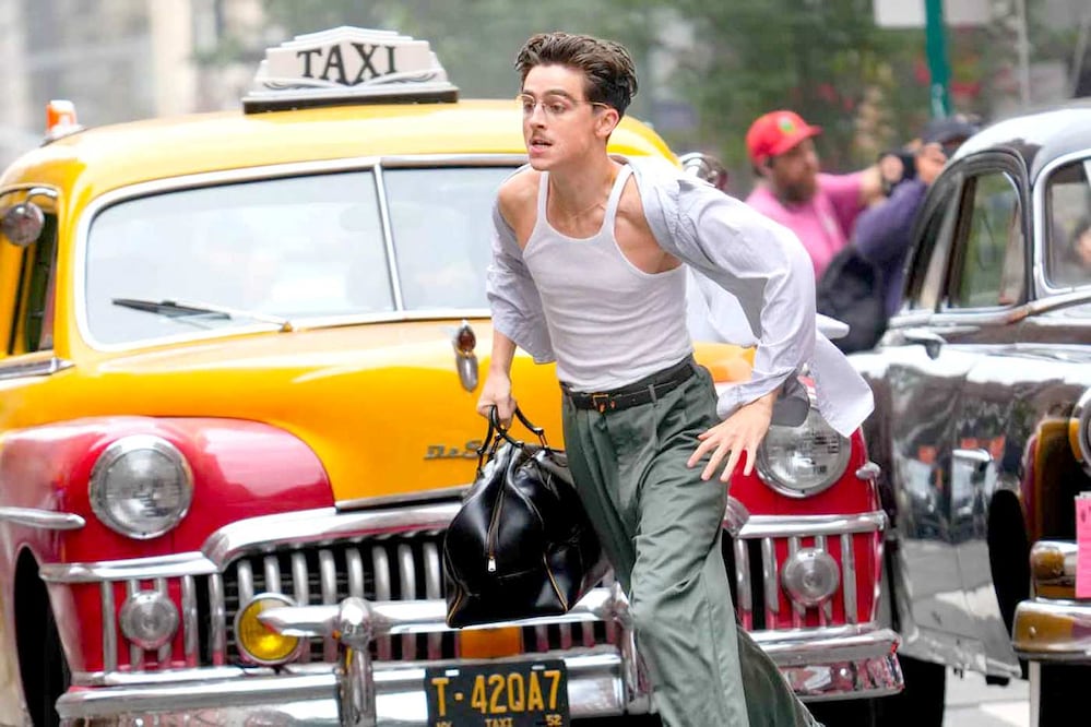 Timothée Chalamet encarna a Marty Mauser, un carismático jugador neoyorquino de ping-pong. Crédito: Especial