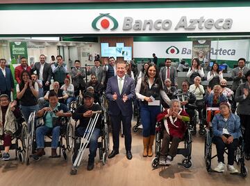 Banco Azteca entrega 50 sillas de ruedas como parte de su iniciativa “Apoyar Nos Toca” en conjunto con el programa “A Quien Corresponda”
