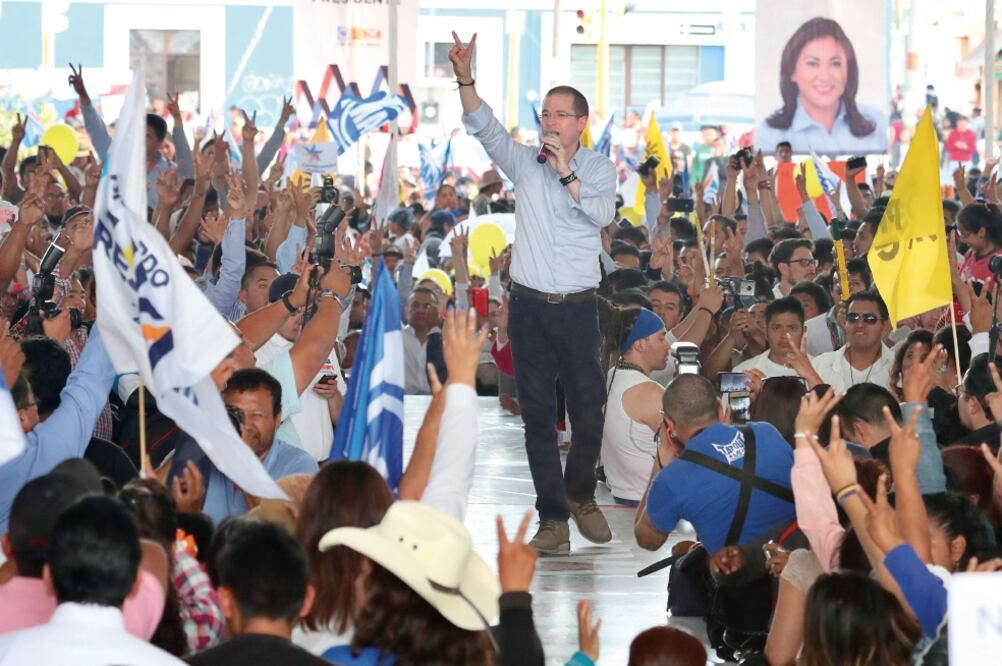 Ricardo Anaya, candidato del Frente a la Presidencia, durante un mitin en un parque del municipo de Amozoc, en el estado de Puebla. (ARIEL OJEDA. EL UNIVERSAL)