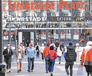 Con cautela, Europa empieza a reabrir