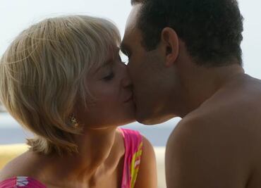 "El beso": la foto que cambió la vida de la princesa Diana y por la que pagaron millones de dólares