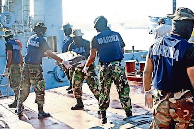 Acusan a 7 marinos de secuestro