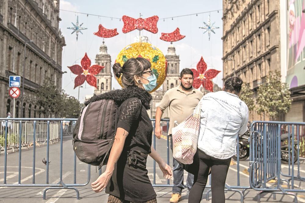 Expertos afirman que en la sociedad privan la incertidumbre y la preocupación por la posibilidad de contagio del coronavirus, situación que se agudiza durante la temporada decembrina. Germán Espinosa/EL UNIVERSAL