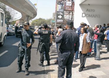 Caen dos con armas largas en vialidad de Tlalnepantla