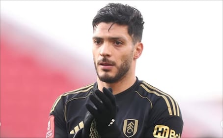 Raúl Jiménez participó en la remontada de 2-1 del Fulham sobre el Stoke en FA Cup