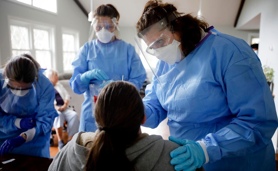 Estados Unidos tiene casi 800 mil casos de Covid-19 y más de 42 mil muertes, según la Universidad Johns Hopkins (Foto: AP)