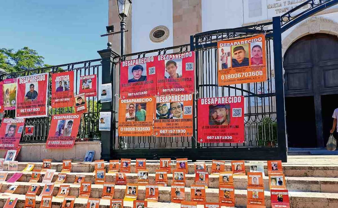 Con más de 200 fotografías de personas desaparecidas, exhibidas cerca del atrio de la Catedral de Culiacán, sus familias buscan visibilizar la tragedia que viven. Foto: Especial