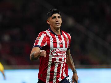 Exnovia de Alan Pulido lo revienta; “fue una relación tóxica, me corrieron del trabajo por él”