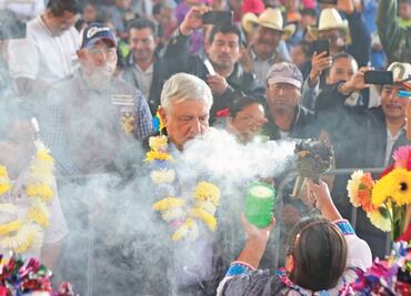 Estados del PAN, libres de no unirse al Insabi: AMLO