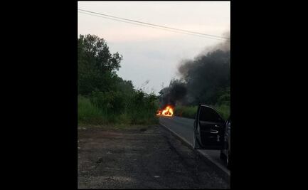 Queman vehículos tras operativo en zona sur de Veracruz