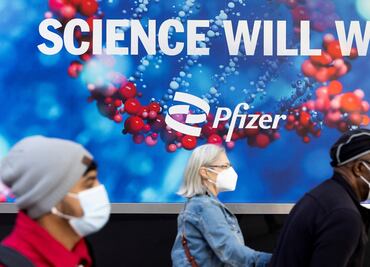 Deseo navideño de Pfizer, dosis de refuerzo para toda la población y no sólo en adultos mayores