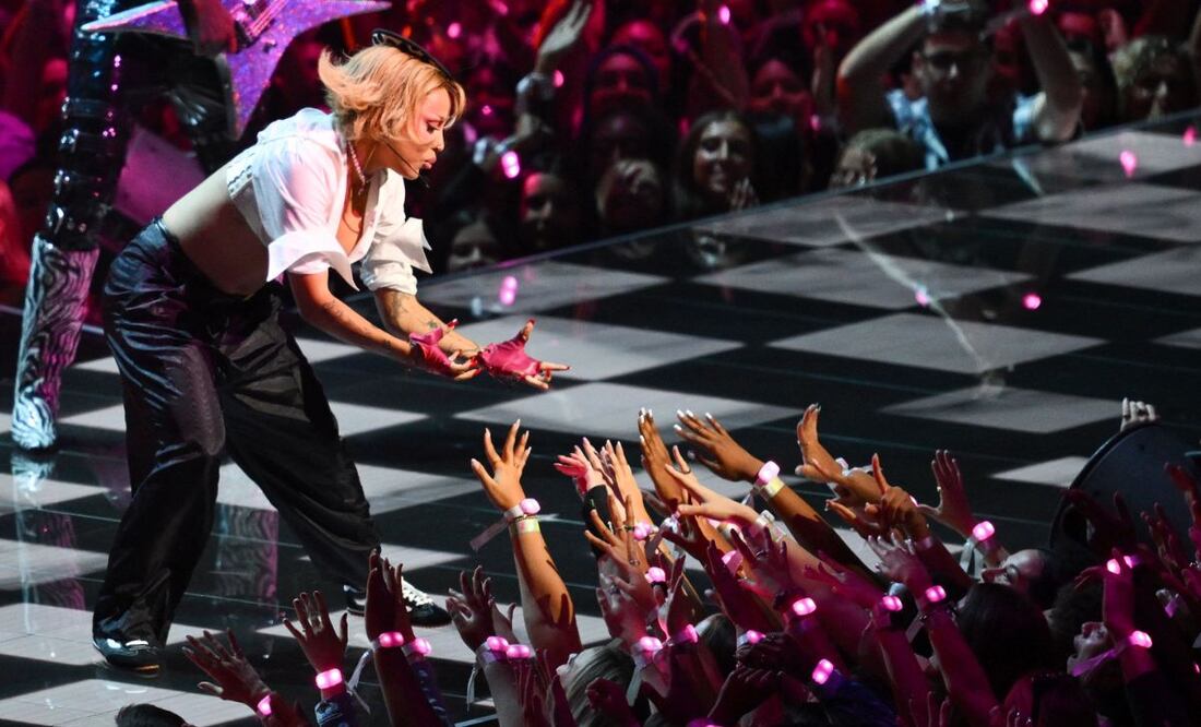 La rapera estadounidense Doja Cat se presentó en el escenario durante los MTV Video Music Awards. Foto: ANGELA WEISS / AFP