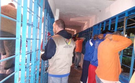 Aseguran teles, estéreos y hasta frigobar en penal de Veracruz 