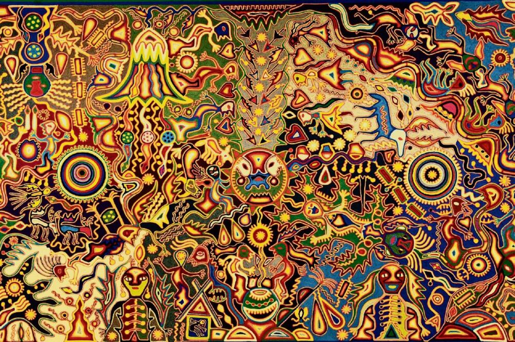 La visión de "Tatutsi Xuweri Timaiweme" es una gran pieza trazada con estambre y cera con alrededor de 20 tonalidades. (CORTESÍA INAH)