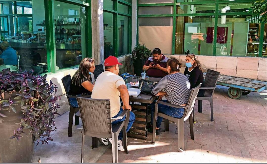 Padres sostuvieron una reunión privada con autoridades del gobierno federal. Foto: Especial