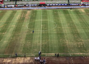 Mal estado de la cancha en el Azteca para el Cruz Azul vs Veracruz