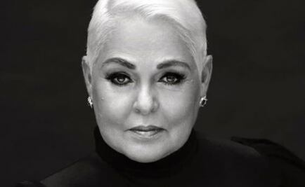 Clara Brugada recibe a Lupita D'Alessio en su oficina previo a concierto en el Zócalo por el Día de las Madres