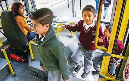Diputados proponen  transporte escolar gratuito