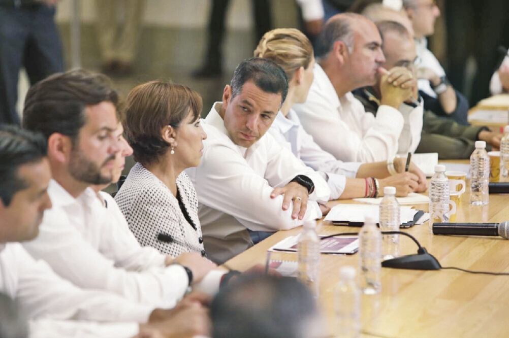 Recur sos. Alejandro Murat dijo que cada una de las familias que perdió su hogar recibirá 120 mil pesos del gobierno estatal y de la Federación (ARCHIVO. EL UNIVERSAL)