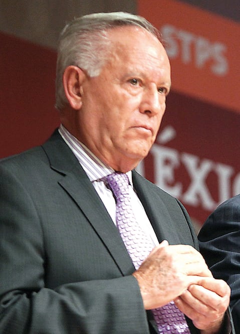 Víctor Fuentes, líder del SUTERM, gana 20 mil pesos al mes, pero sus cinco viviendas están valuadas en más de 30 mdp; disidente sindical lo acusa de corrupción (LUCIA GODINEZ. EL UNIVERSAL)