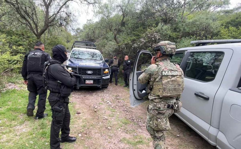 Detienen a tres sujetos armados en Ecatepec; hacían detonaciones en la Sierra de Guadalupe.
Foto: Especial.