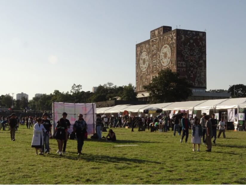 La Noche de las Estrellas reúne a expertos, aficionados y curiosos del cielo para comprender el universo. Foto: Facebook Instituto de Astronomía CU UNAM