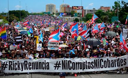 Miles de personas marchan para exigir renuncia del gobernador de Puerto Rico